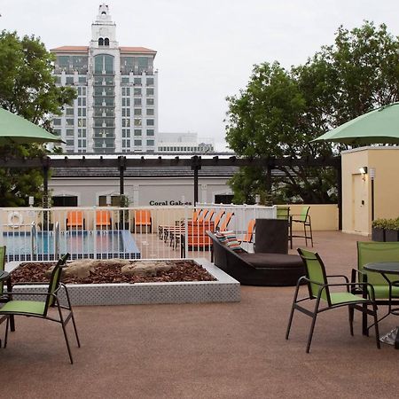 Готель Courtyard Miami Coral Gables Екстер'єр фото