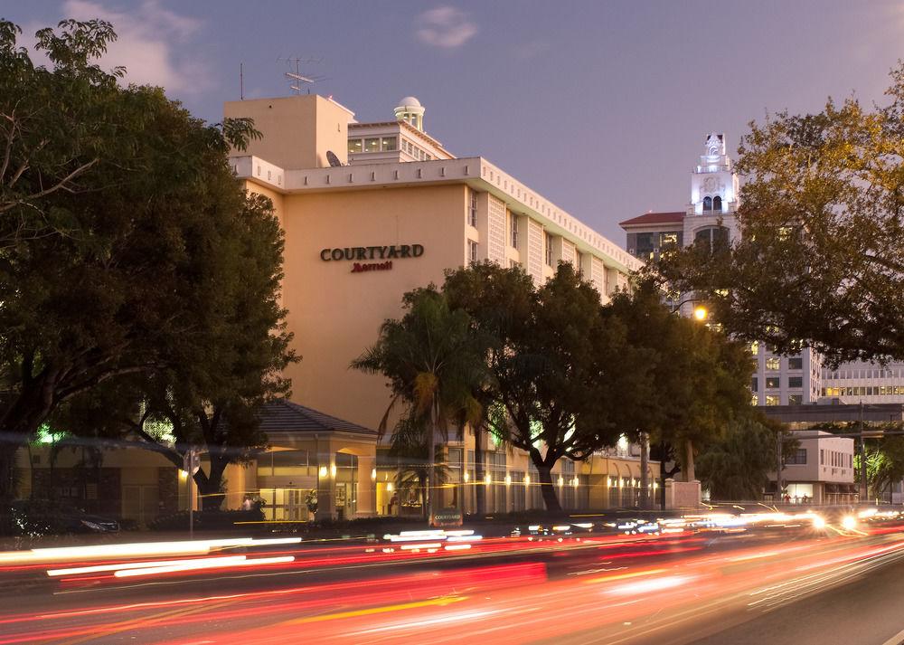 Готель Courtyard Miami Coral Gables Екстер'єр фото