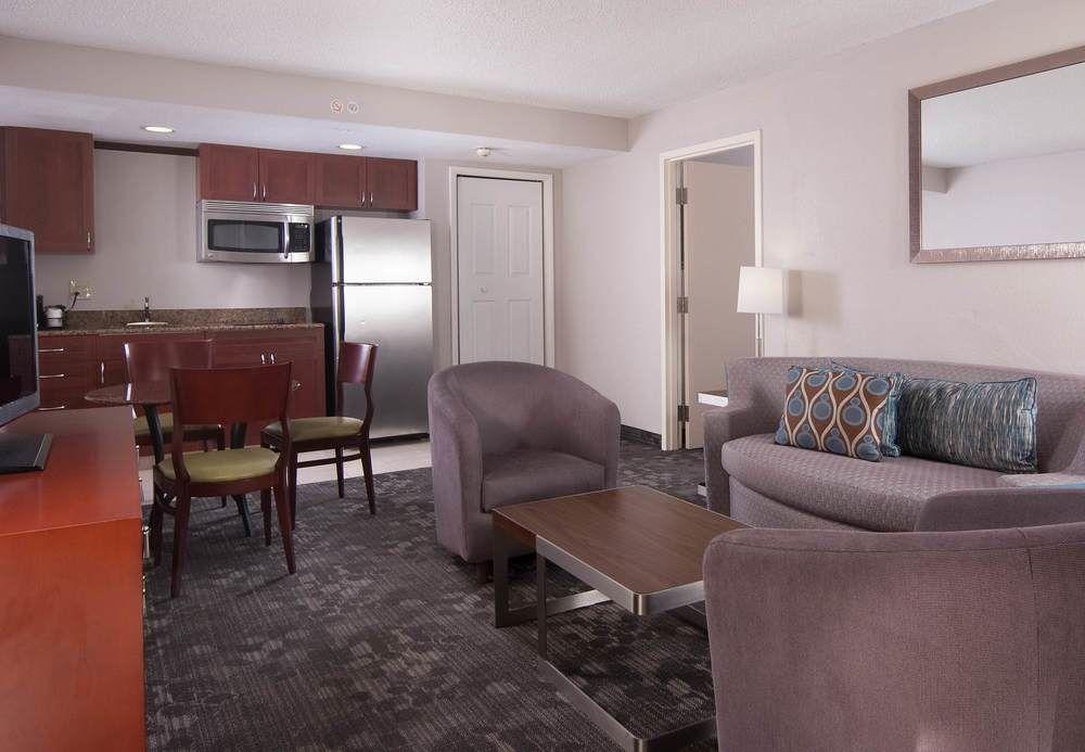 Готель Courtyard Miami Coral Gables Екстер'єр фото