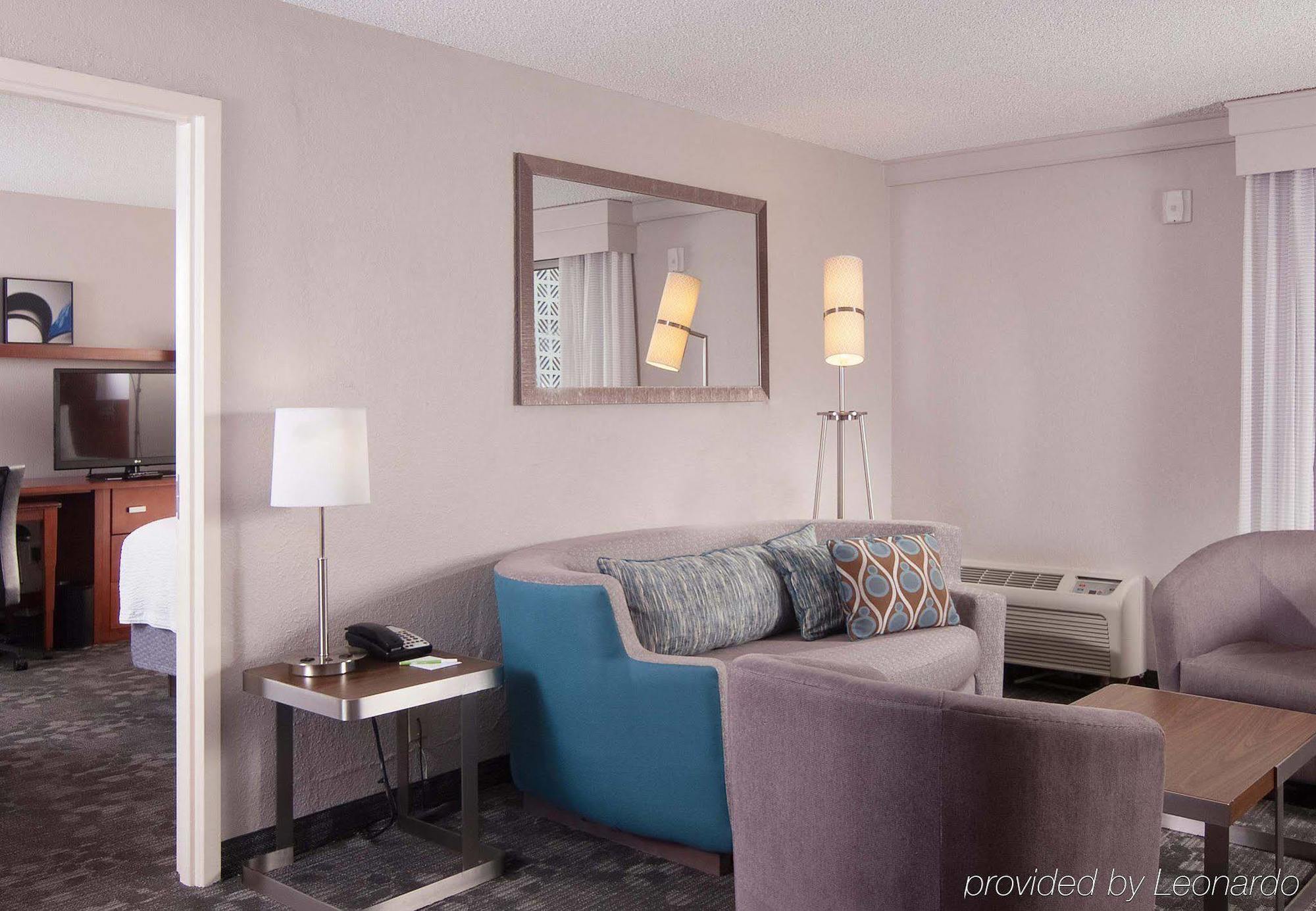Готель Courtyard Miami Coral Gables Екстер'єр фото